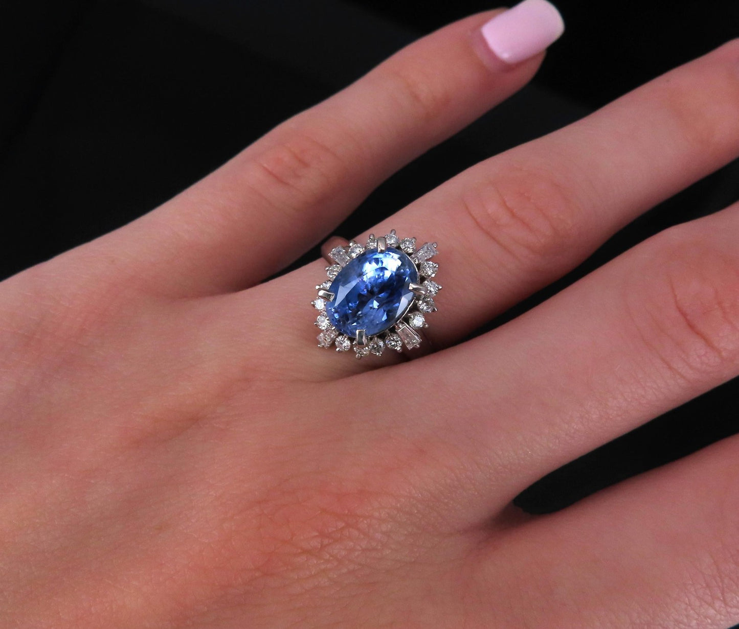 3.98ct Oval Ceylon Sapphire & Diamond Ring — GIA Certified, Platinum