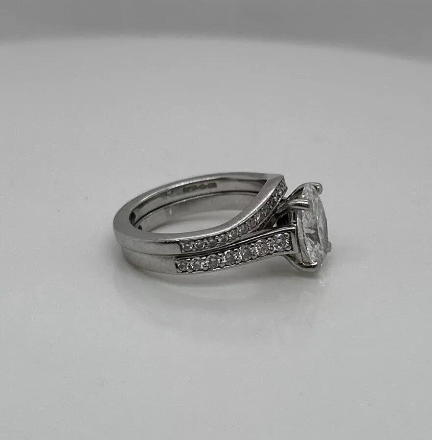 1.61ct Oval Brilliant Diamond Engagement Ring — GIA Certified, Platinum