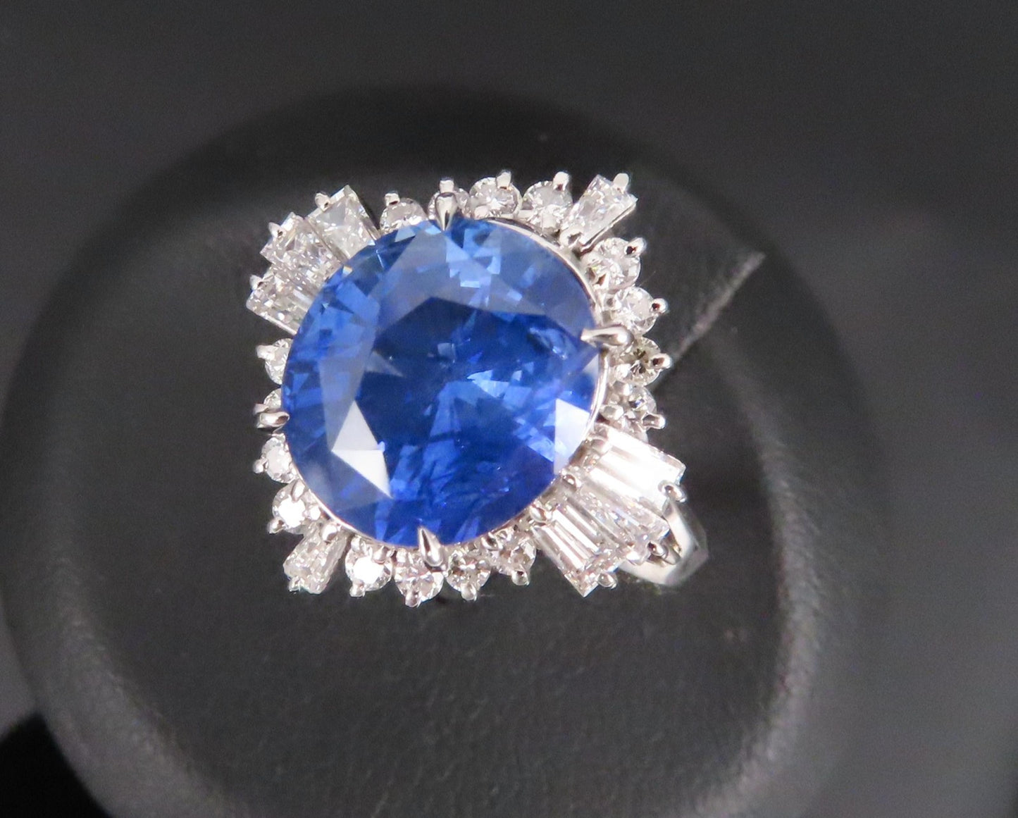 5.14ct Oval Blue Sapphire & Diamond Halo Ring — GIA Certified, Platinum