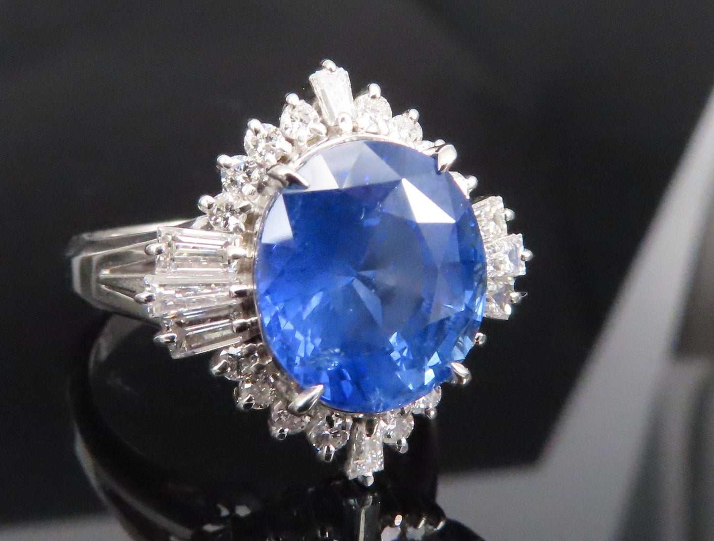 5.14ct Oval Blue Sapphire & Diamond Halo Ring — GIA Certified, Platinum