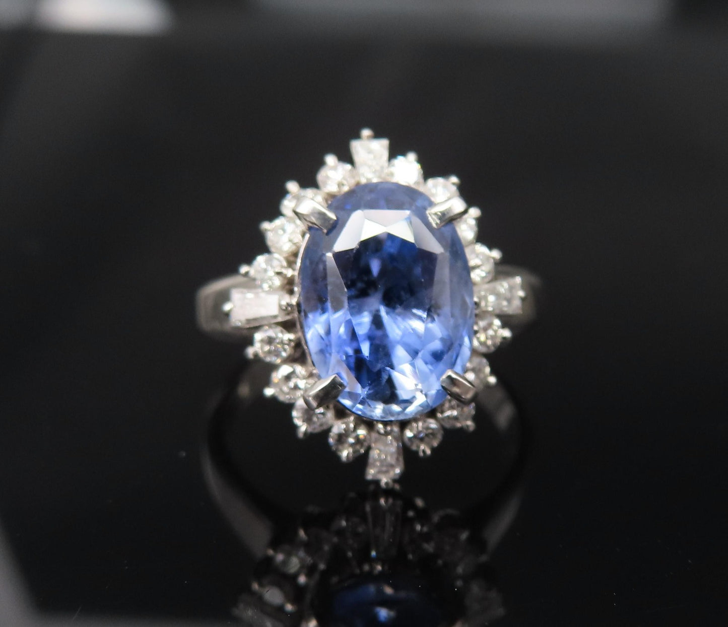 3.98ct Oval Ceylon Sapphire & Diamond Ring — GIA Certified, Platinum
