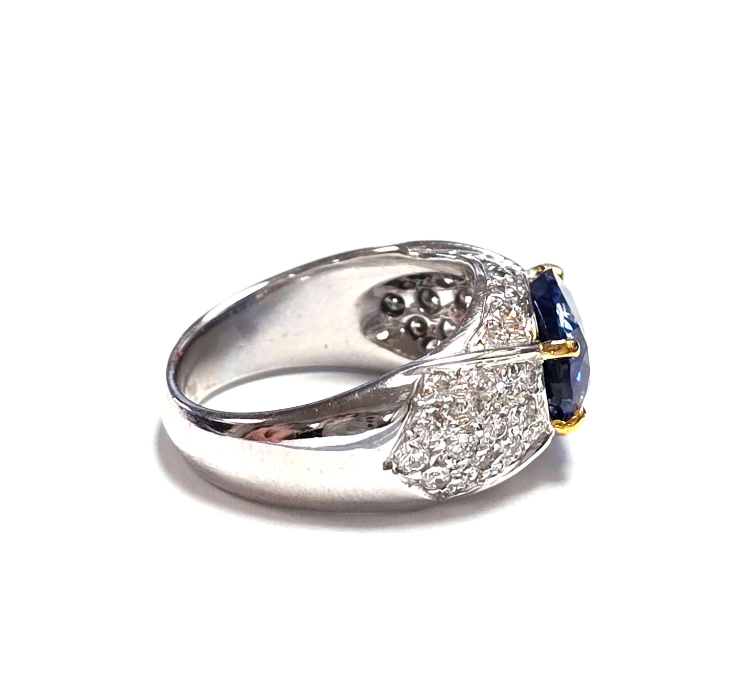 4.25ct Oval Sapphire & Diamond Ring — GIA Certified, 18k White Gold