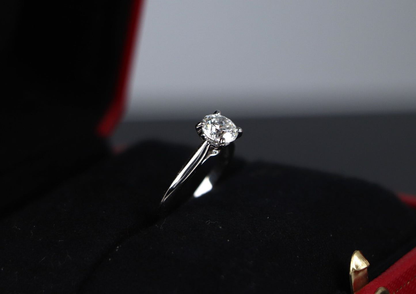 0.93ct Round Brilliant Diamond Solitaire Ring — GIA Certified, Platinum