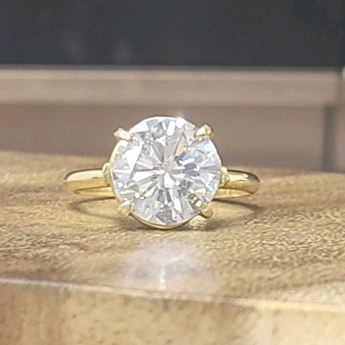 4.07ct Round Brilliant Diamond Solitaire Ring — GIA Certified, 18k Yellow Gold