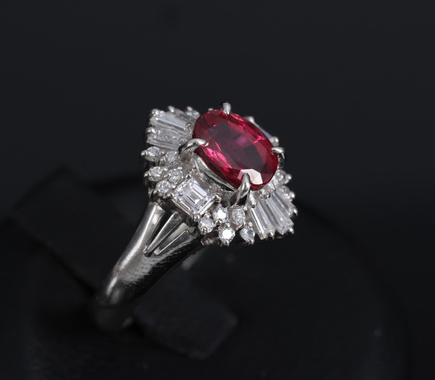 1.22ct Oval Ruby & 0.54ct Diamond Ring — GIA Certified, Platinum