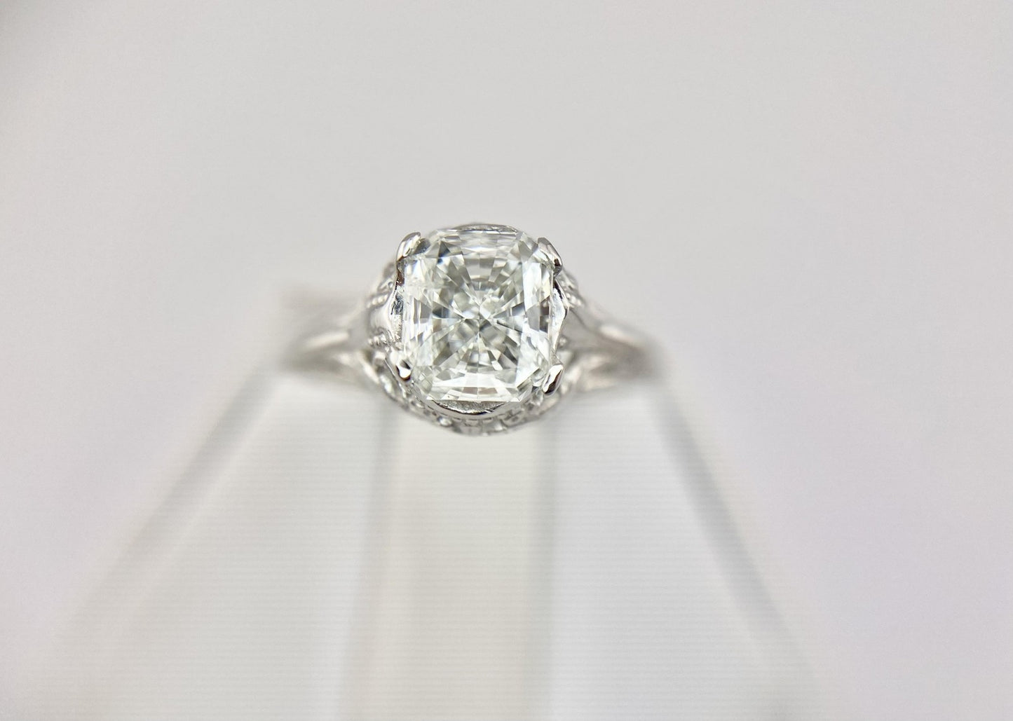 0.86ct Radiant Diamond Art Deco Filigree Ring — GIA Certified, Platinum