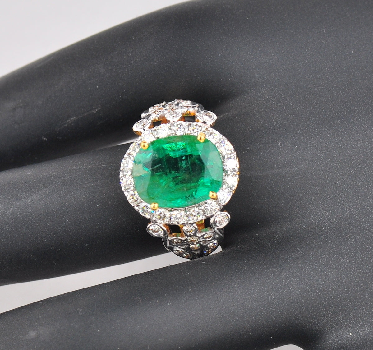 3.89ct Emerald Cut Colombian Emerald Diamond Ring — GIA Certified, 18k Yellow Gold