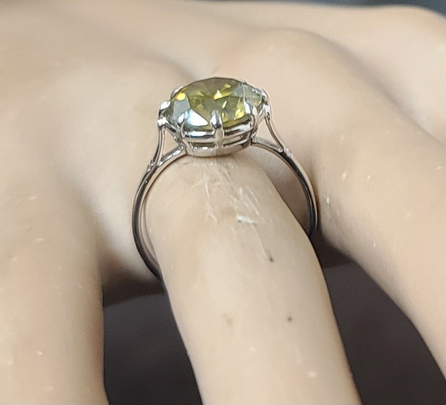 3.95ct Round Brilliant Natural Deep Yellow Diamond Ring — GIA Certified, Platinum