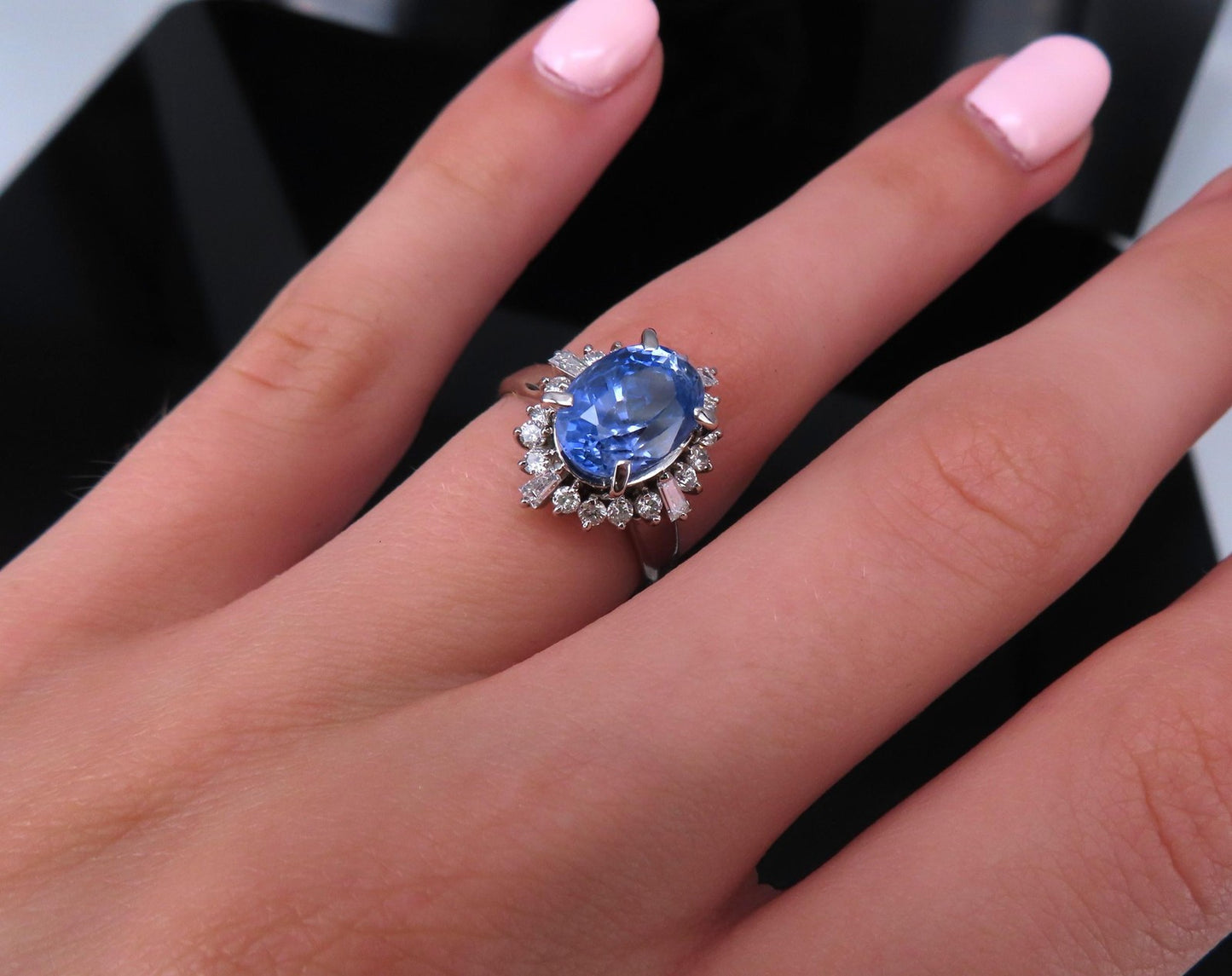 3.98ct Oval Ceylon Sapphire & Diamond Ring — GIA Certified, Platinum