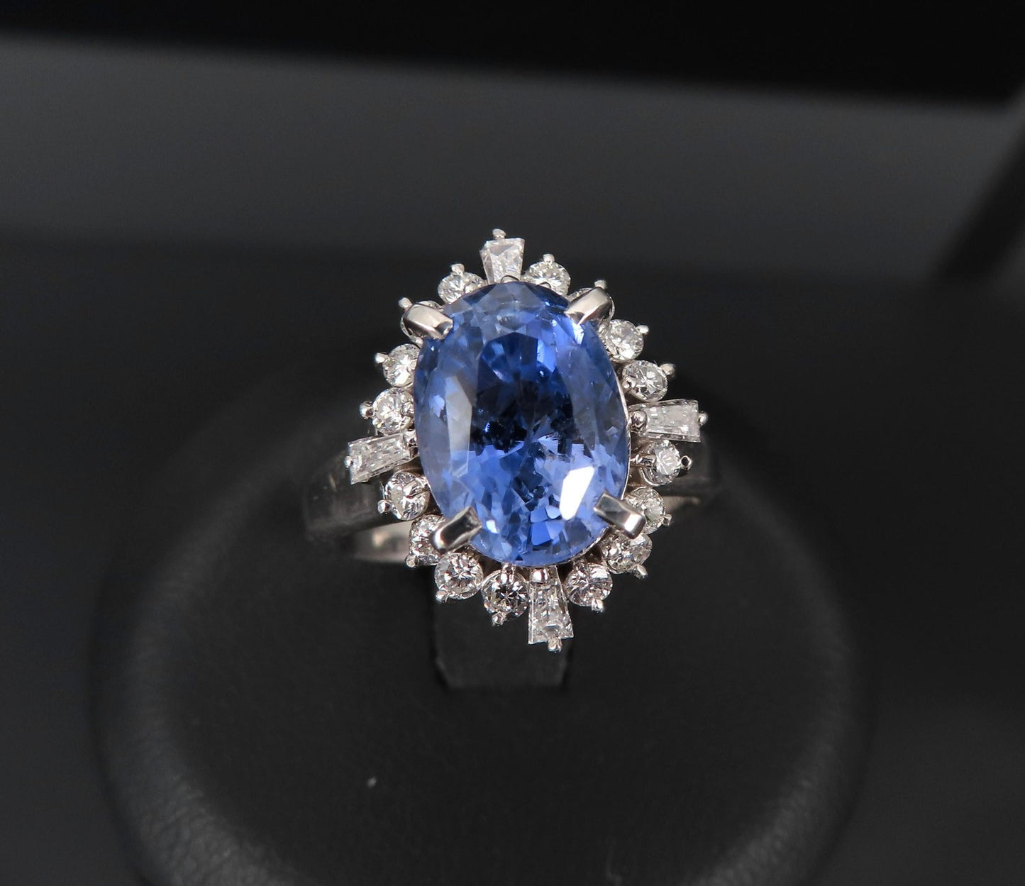 3.98ct Oval Ceylon Sapphire & Diamond Ring — GIA Certified, Platinum