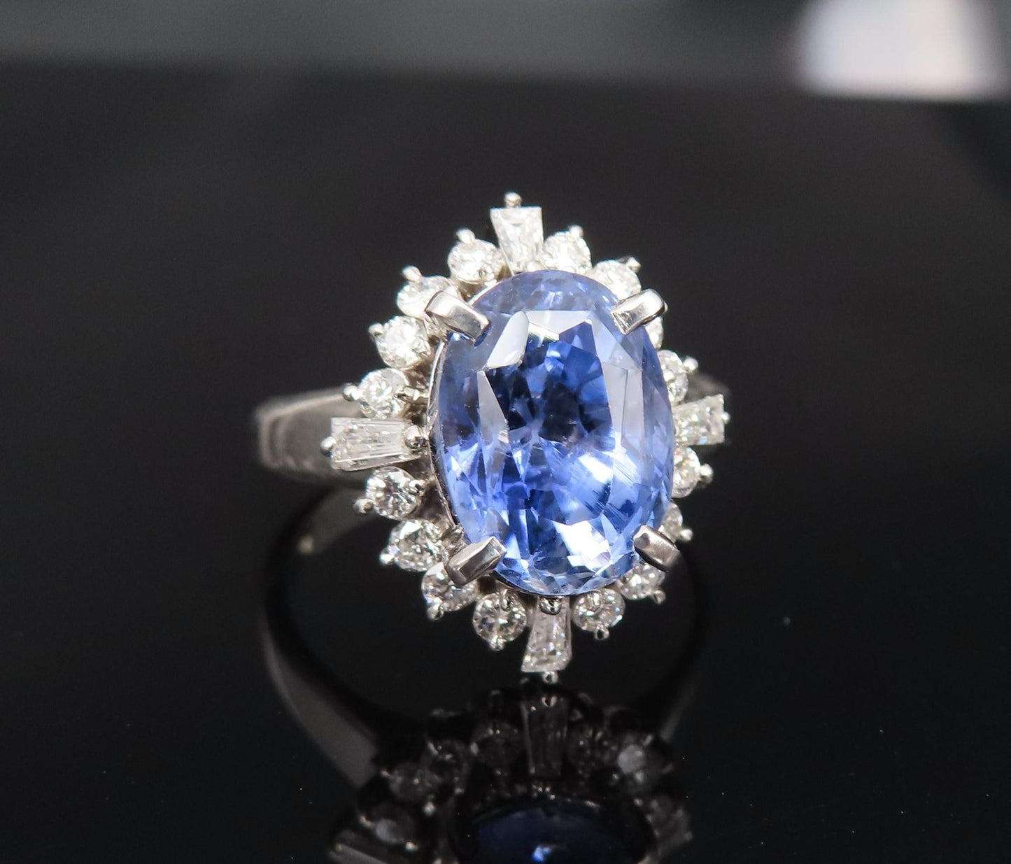 3.98ct Oval Ceylon Sapphire & Diamond Ring — GIA Certified, Platinum