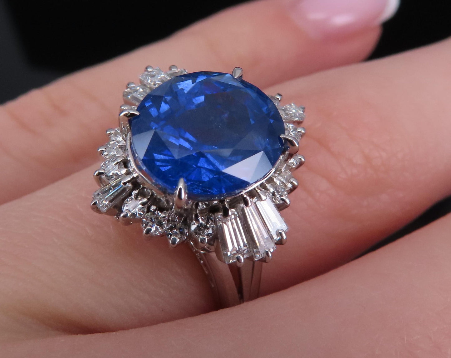 5.14ct Oval Blue Sapphire & Diamond Halo Ring — GIA Certified, Platinum
