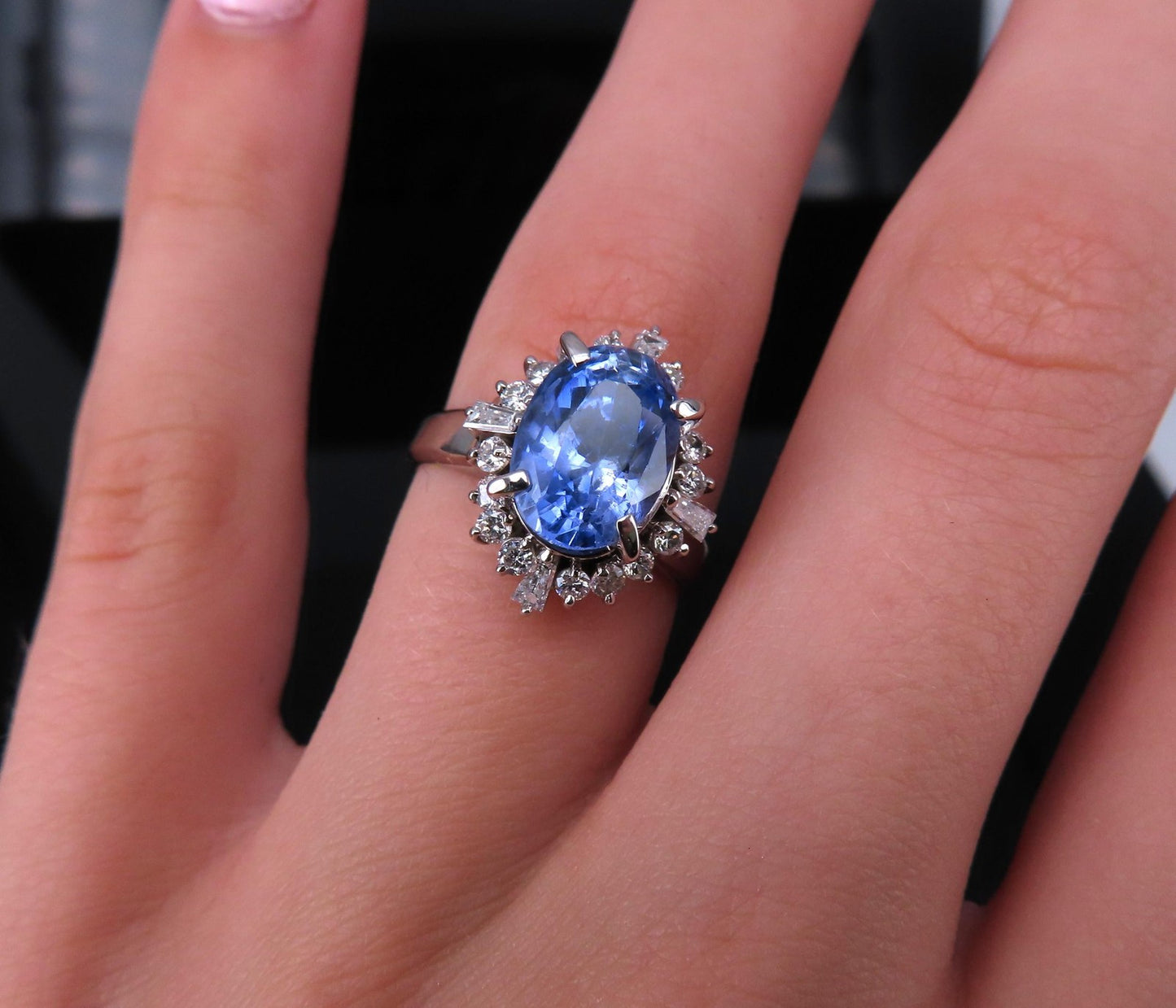 3.98ct Oval Ceylon Sapphire & Diamond Ring — GIA Certified, Platinum