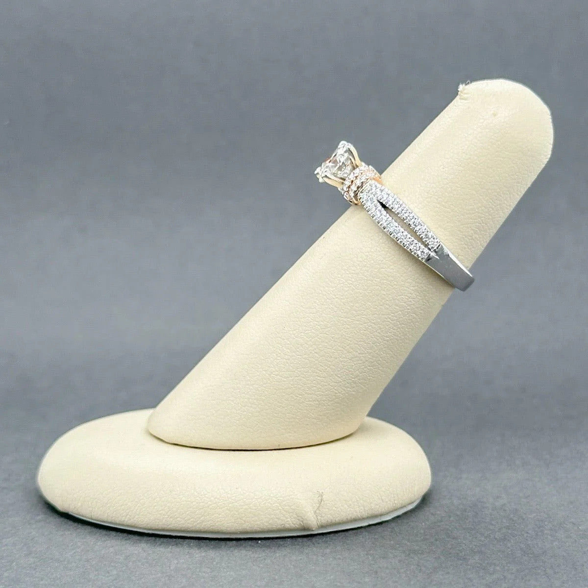 0.95ct Round Brilliant Diamond Engagement Ring — GIA Certified, 14k Two-Tone Gold