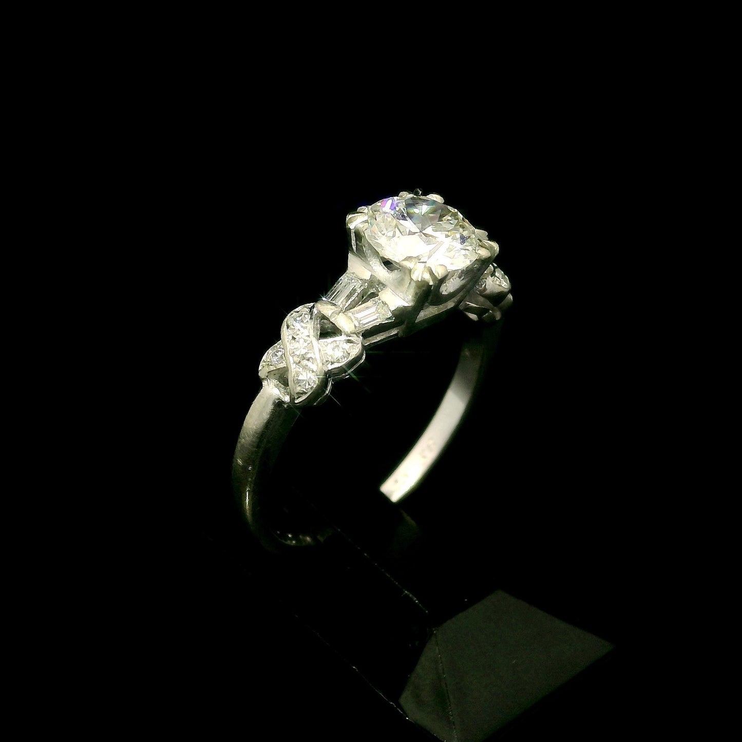 0.86ct Round Brilliant Hearts & Arrows Diamond Ring — GIA Certified, 14k Gold