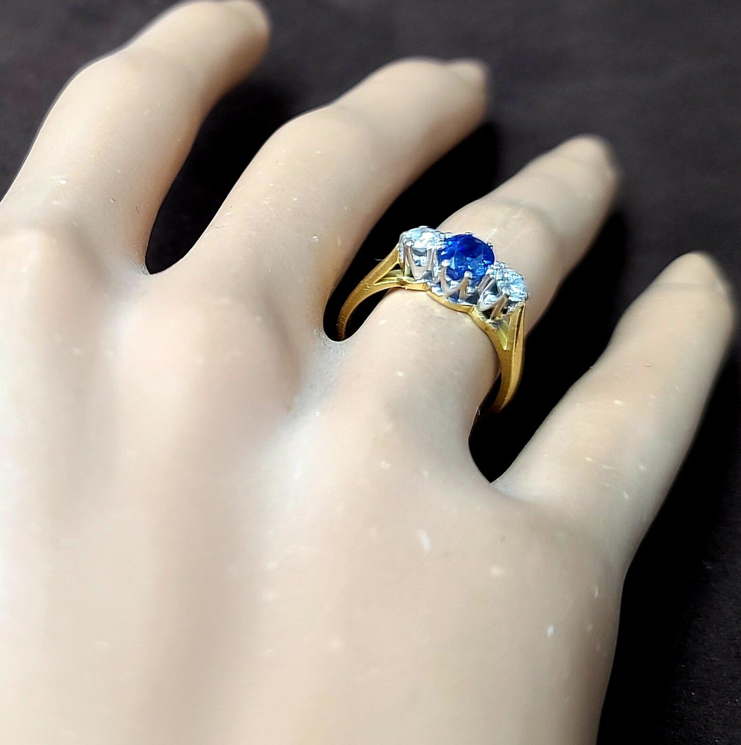 0.99ct Oval Sapphire Three Stone Engagement Ring — GIA Certified, 18k Gold
