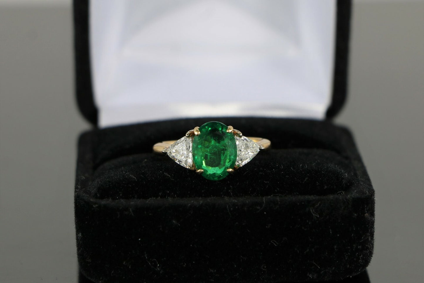 3.08ct Oval Green Emerald Diamond Cocktail Ring — GIA Certified, 18k Yellow Gold