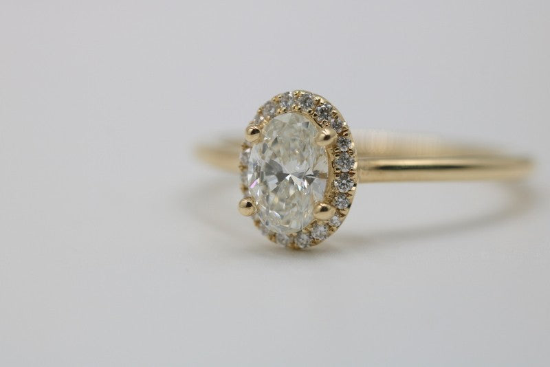0.91ct Oval Brilliant Diamond Halo Engagement Ring — GIA Certified, 14k Yellow Gold