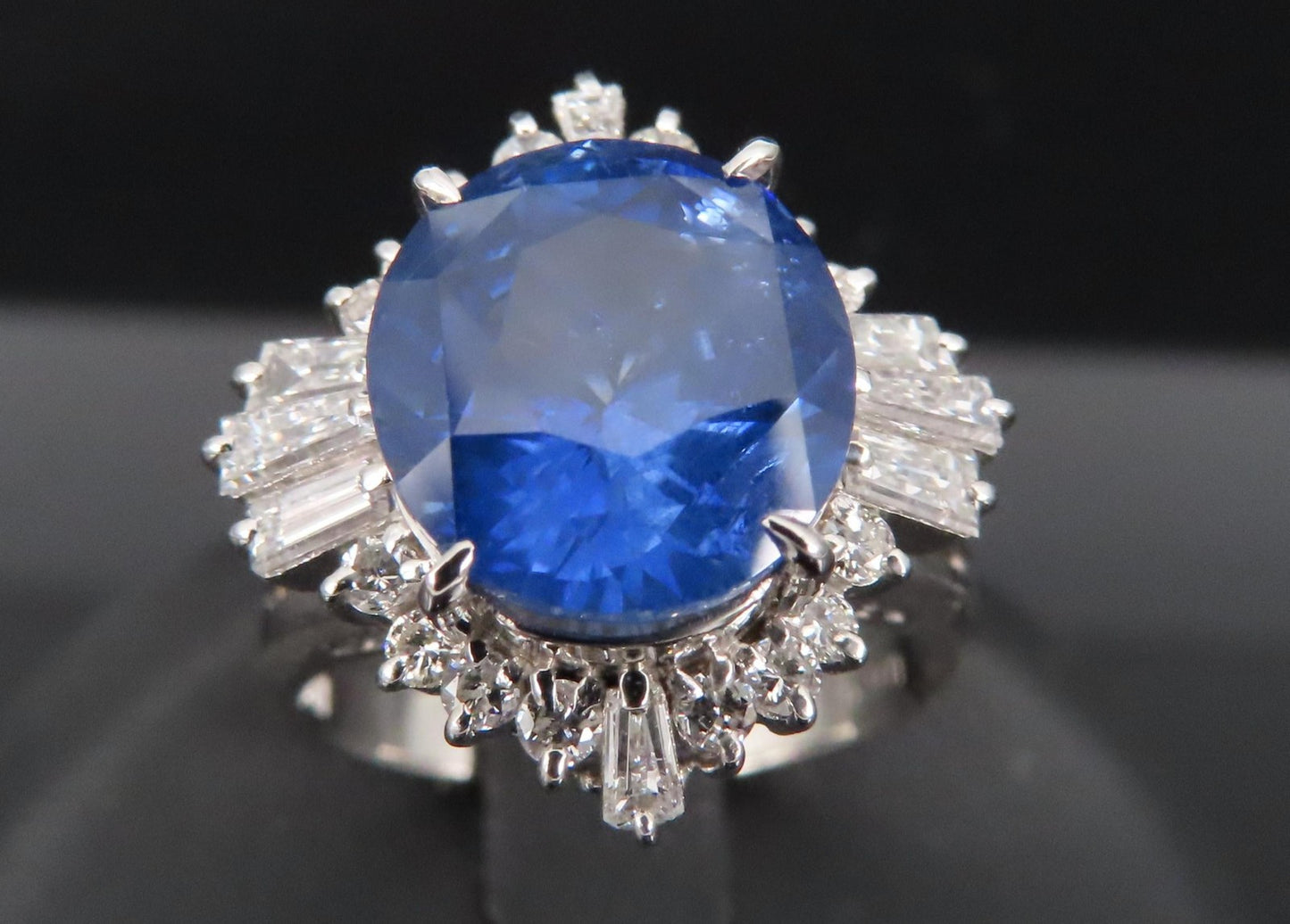 5.14ct Oval Blue Sapphire & Diamond Halo Ring — GIA Certified, Platinum