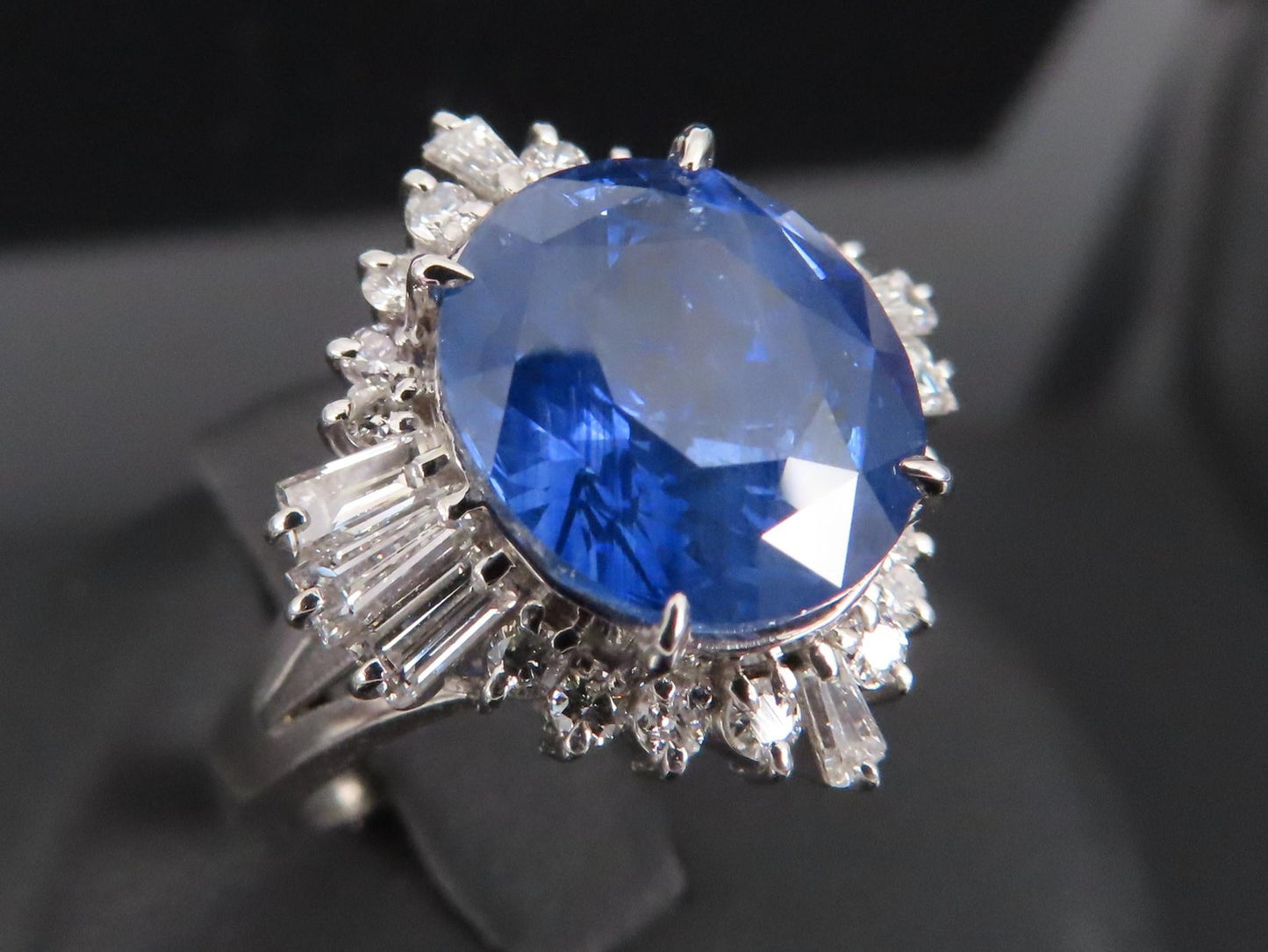 5.14ct Oval Blue Sapphire & Diamond Halo Ring — GIA Certified, Platinum
