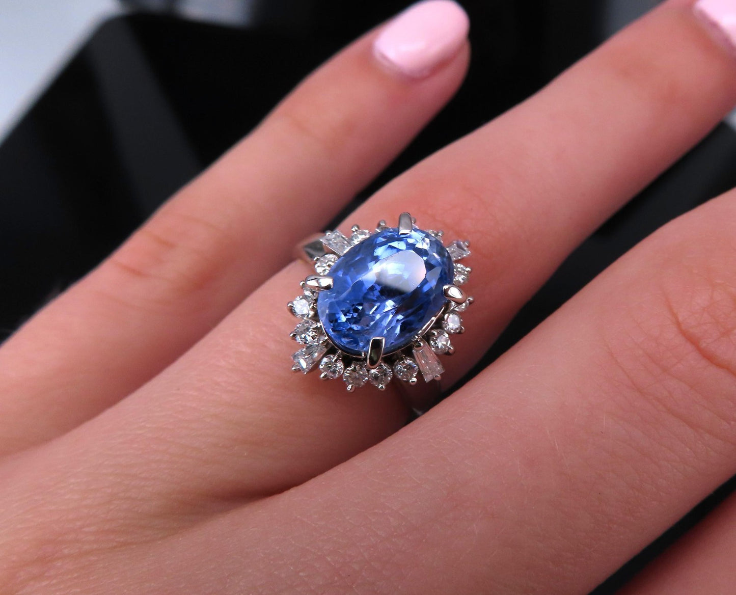 3.98ct Oval Ceylon Sapphire & Diamond Ring — GIA Certified, Platinum